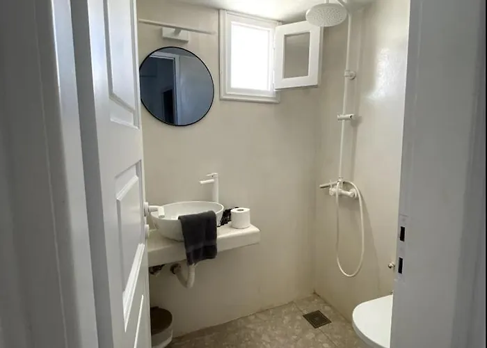 Kipos Livinn * Mykonos Town